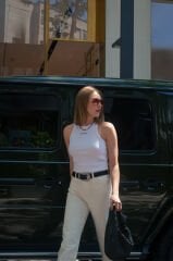 Shisei Beyaz Ribana Atlet